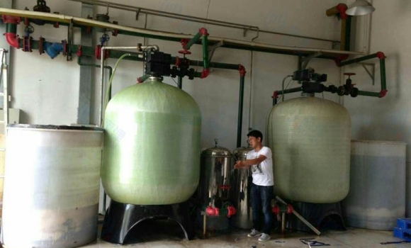 北京海軍總醫(yī)院 鍋爐軟化水設(shè)備 50噸/每小時(shí)-巨津JJ-KF-/E2-1500（美國(guó)富萊克控制閥3900